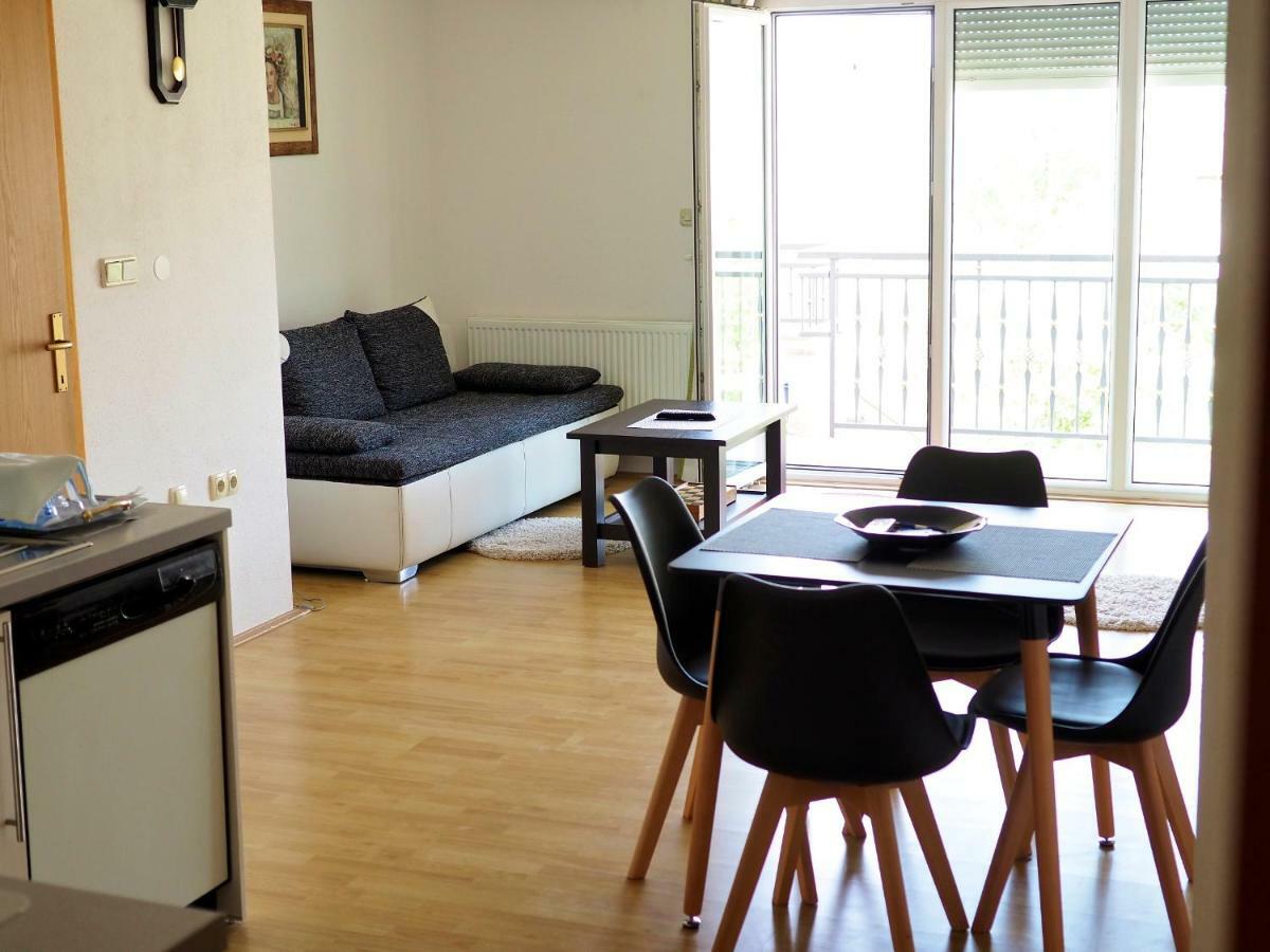 Apartment Ivan-Experience 3 Bedrooms Ljubuški Esterno foto