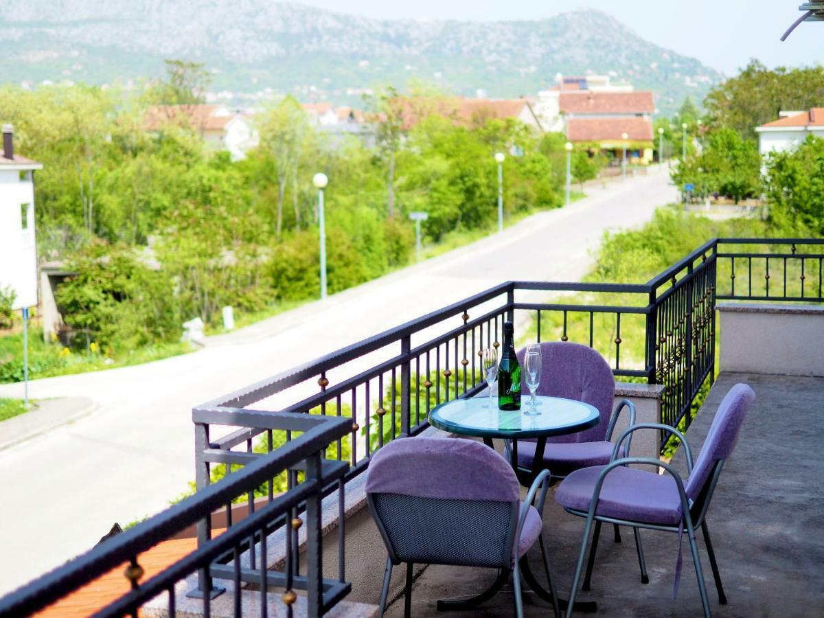 Apartment Ivan-Experience 3 Bedrooms Ljubuški Esterno foto